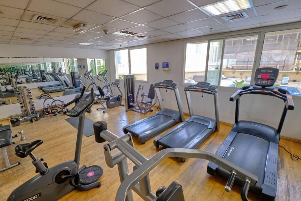 Lovely 1-Bedroom Apartment In The Heart Of Dubai Marina Exterior photo