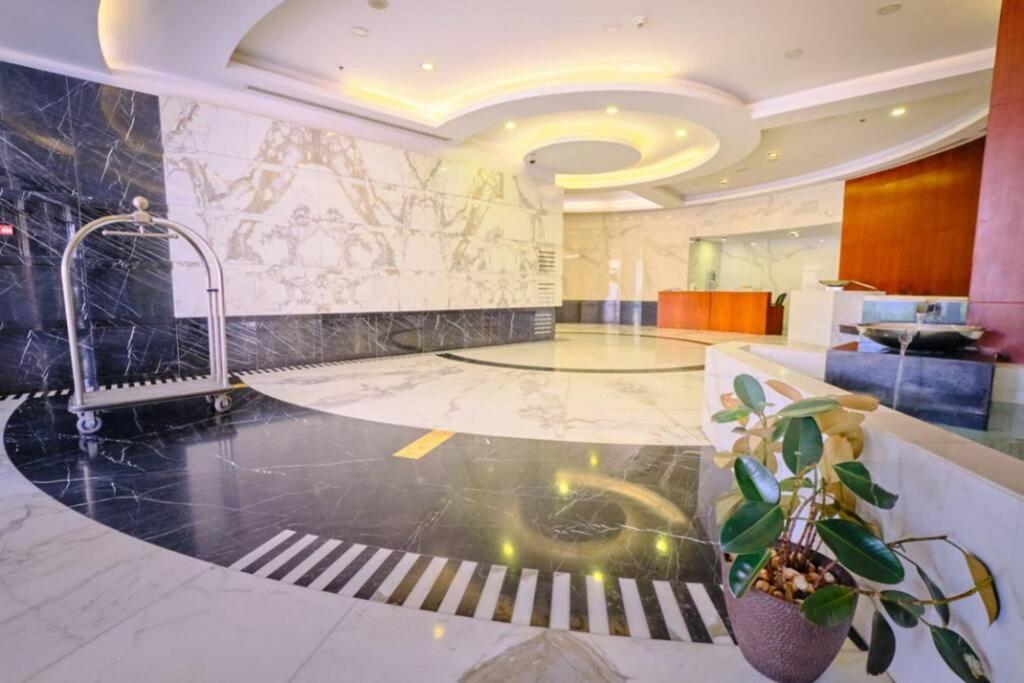 Lovely 1-Bedroom Apartment In The Heart Of Dubai Marina Exterior photo